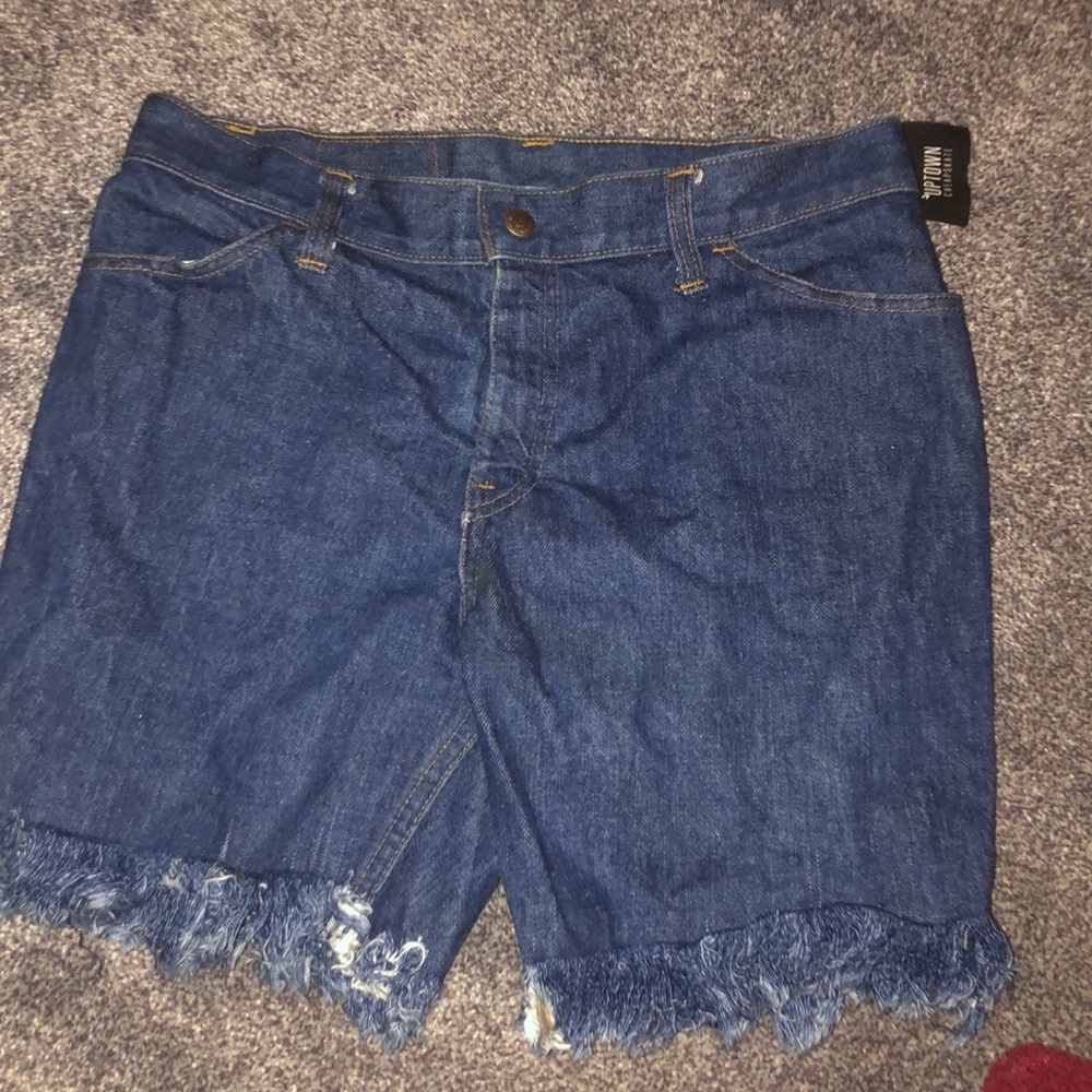 Women’s Levi jeans